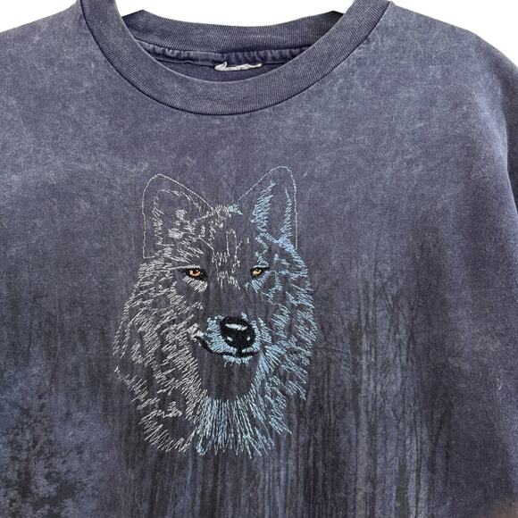 Vintage Embroidered Wolf T-shirt - Picture 4 of 8